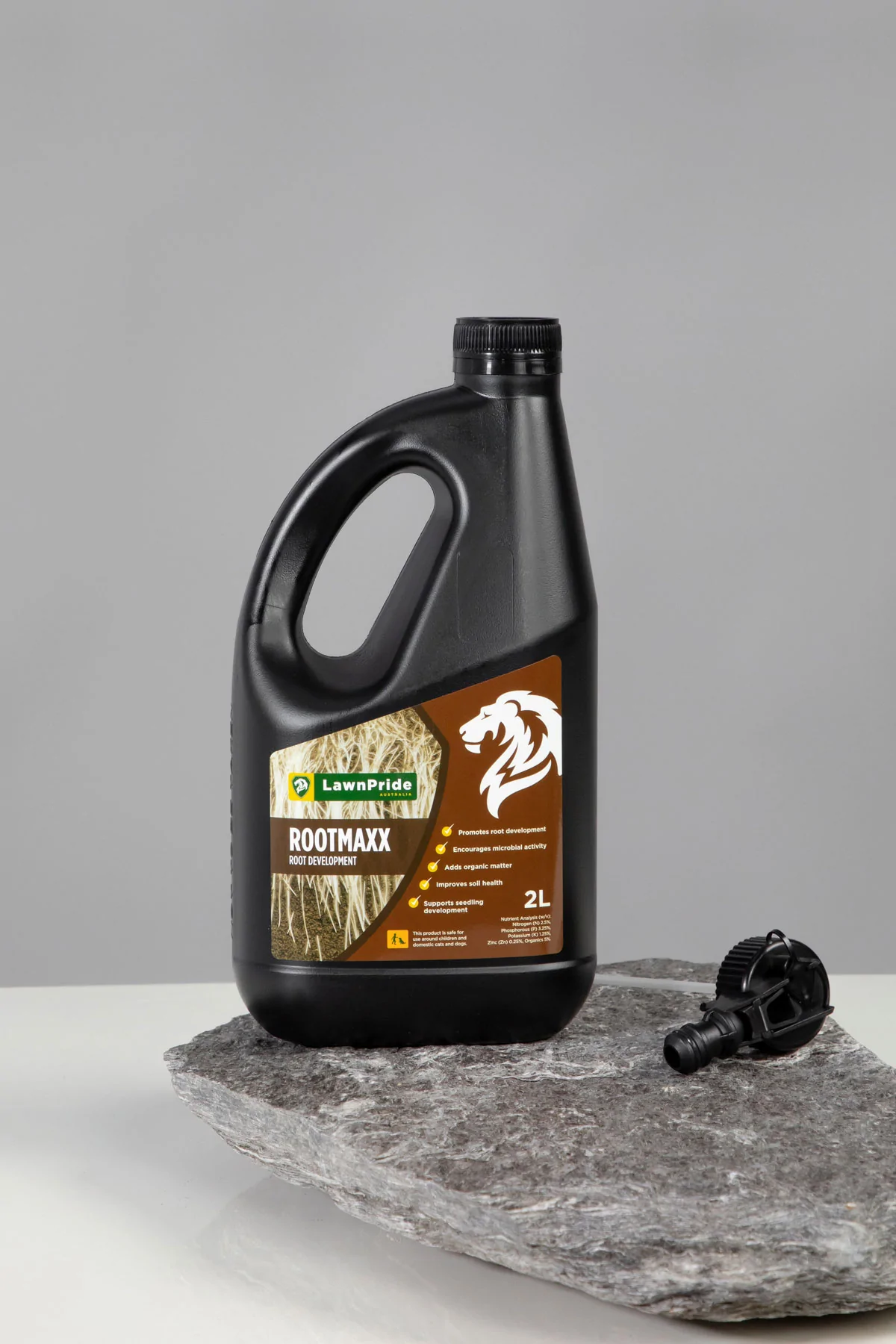 LawnPride Rootmaxx 2L Hose-On